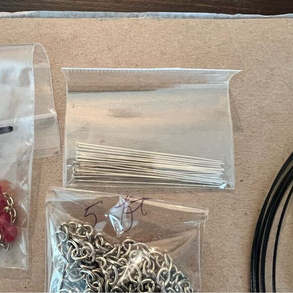 Over 10 Bundles of Jewelry Making Supplies - Picture 9 of 12
